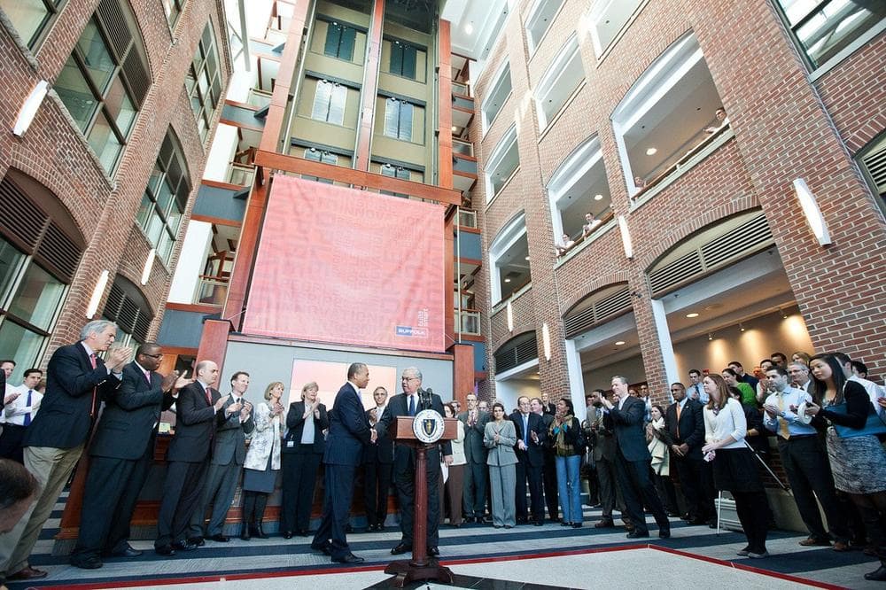 New Measure Ties Community College Budget To Academic Performance