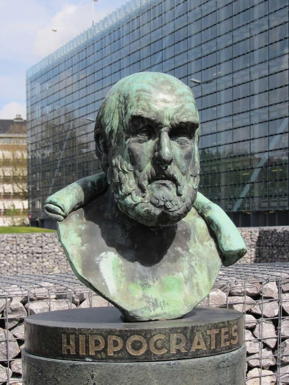 Inspiring Words And Modern Hippocratic Oath For Doctors-To-Be