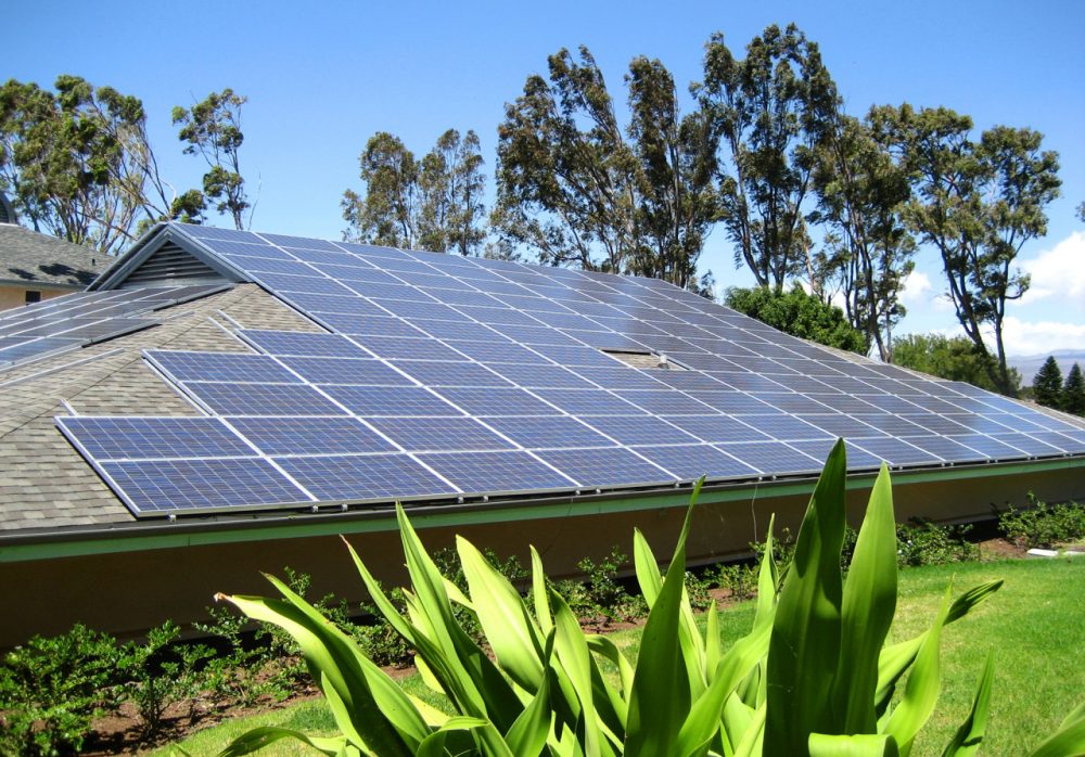 solar-gives-hawaii-utilities-a-run-for-their-money-here-now