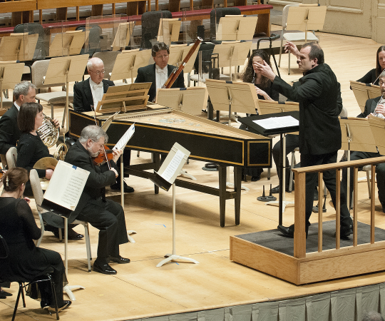 Arriba 33+ Imagen de fondo françois-xavier roth y la london symphony orchestra. Cena hermosa