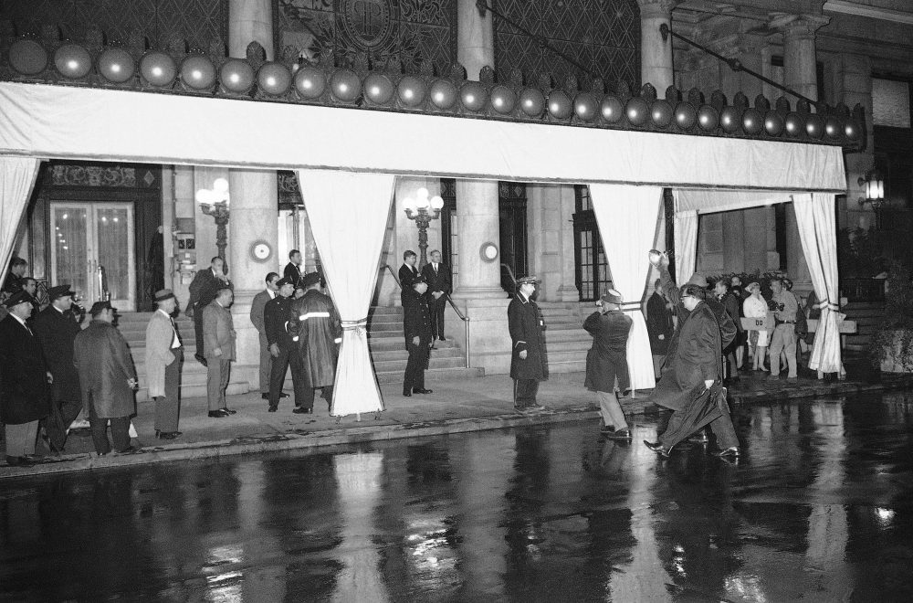 The scene outside New York's Plaza Hotel, where writer Truman Capote held his exclusive Black and White Ball, Nov. 28, 1966. (AP)