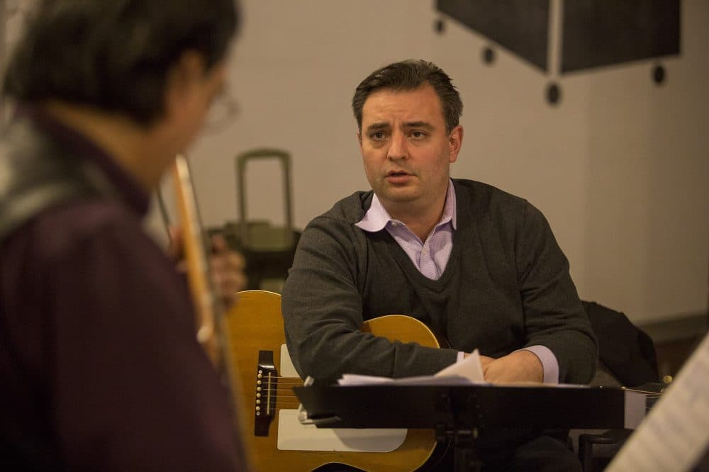 Pablo Helguera es el artista detrás de la obra. (Jesse Costa/WBUR)