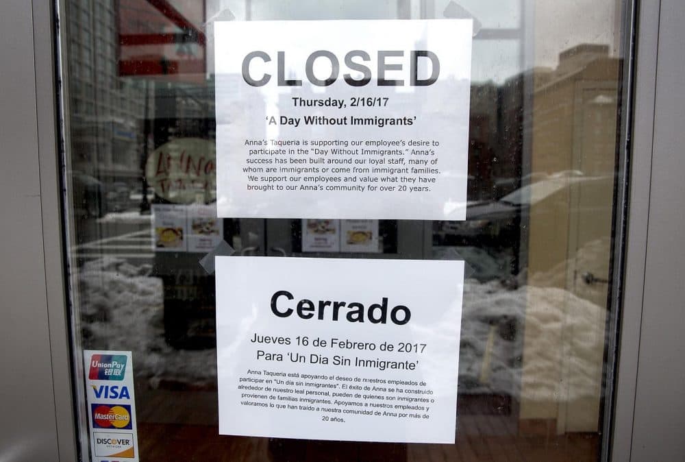 "Closed" signs on the doors on Anna's Taqueria on Cambridge Street in Boston (Robin Lubbock/WBUR)