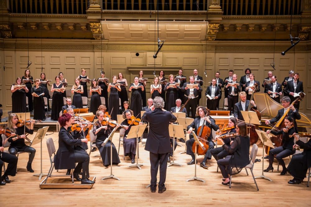 Harry Christophers leads the Handel & Haydn Society Period Instrument Orchestra and Chorus in 2015. (Courtesy Chris Lee/Handel & Haydn Society)