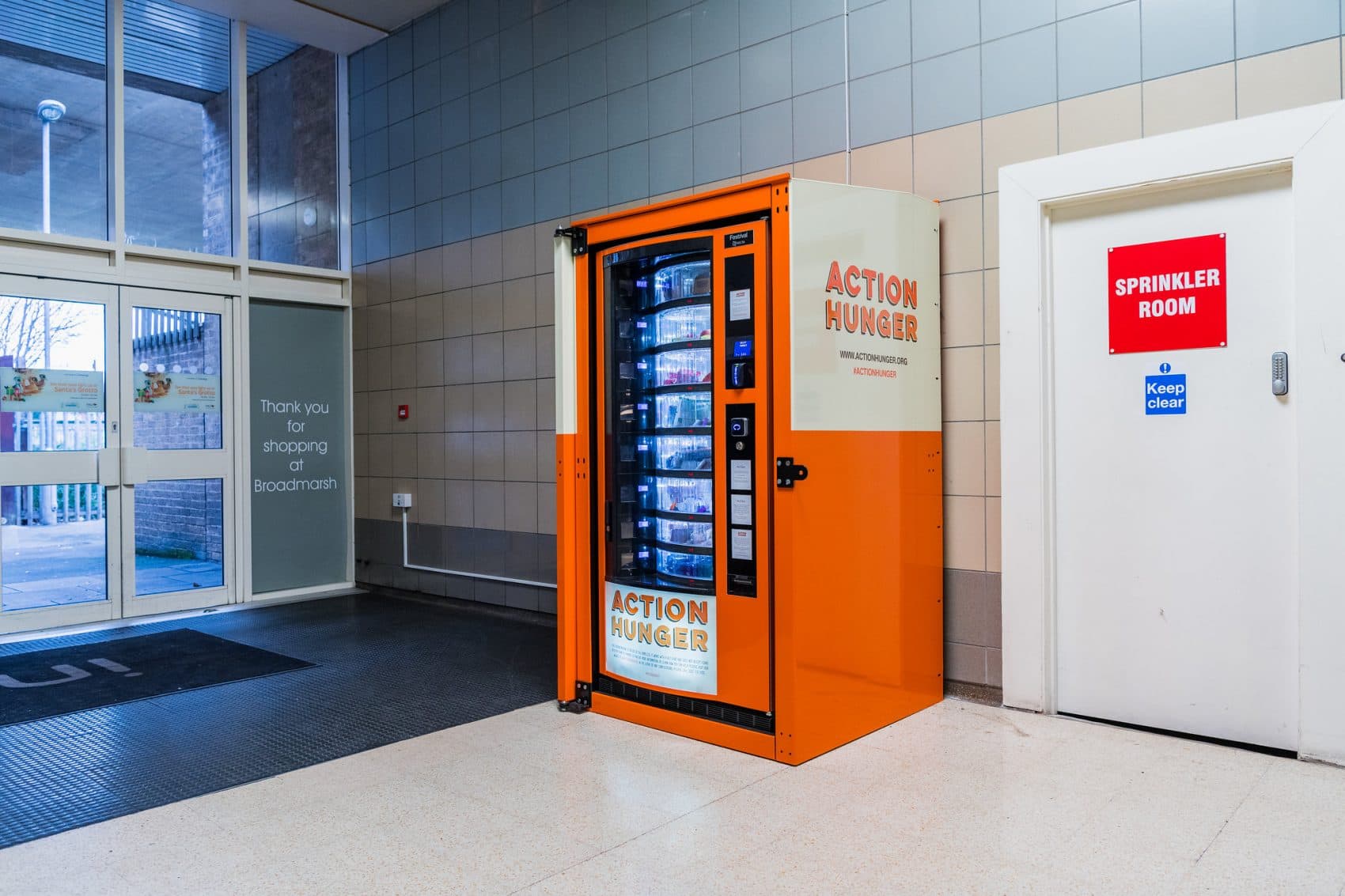 NYC's Homeless Men And Women Soon To Have Access To Free Vending Machines