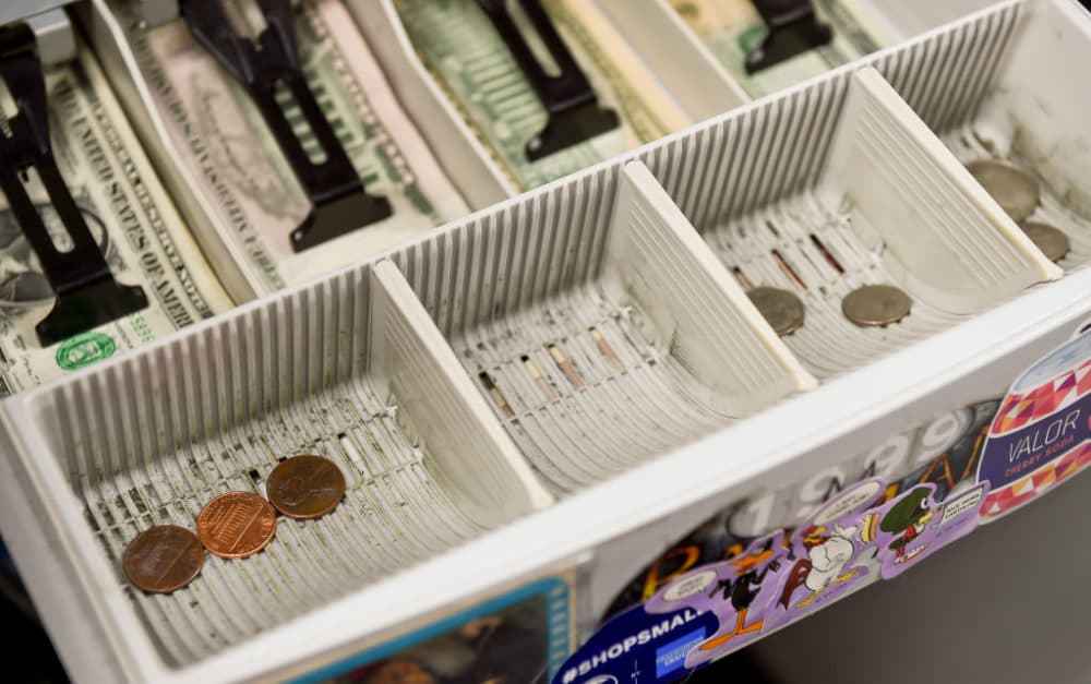 US Coin Shortage Highlights Implications Of Moving Toward A Cashless Society