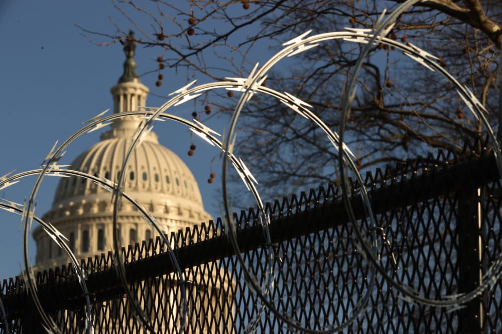 Police Chief Wants A Permanent Fence Built Around The Us Capitol Here And Now