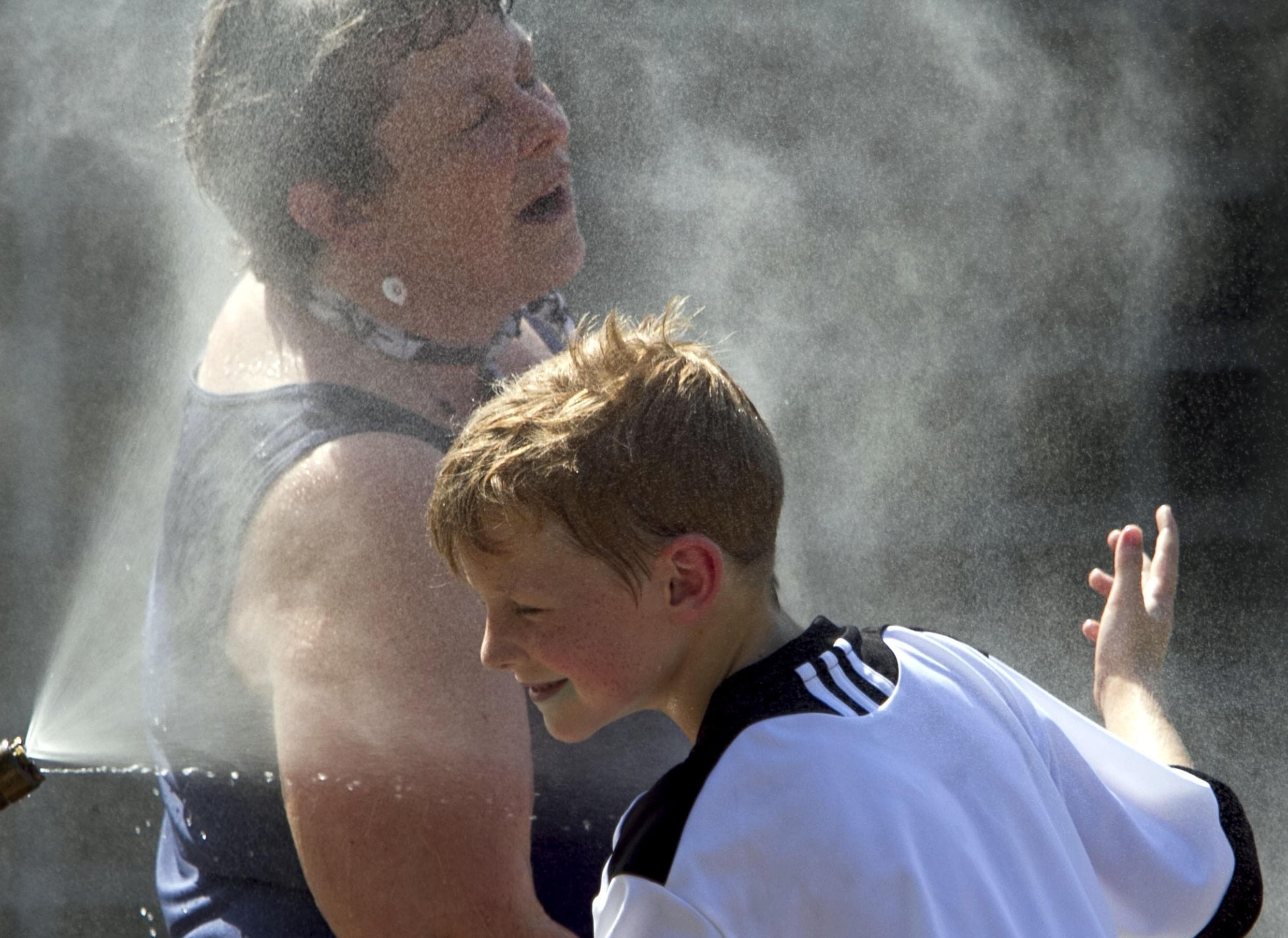 Heat Wave Bakes Texas To Dakotas Spreads East Here Now