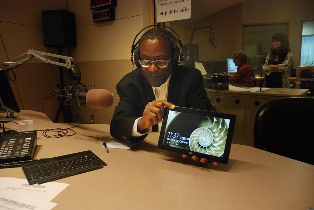 Hiawatha Bray, tech reporter for the Boston Globe. (Jesse Costa/WBUR)