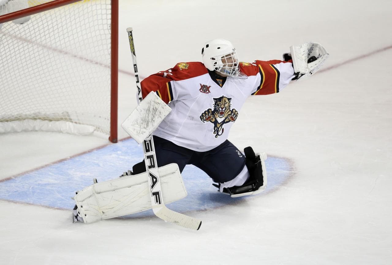 Panthers' Goalie Tim Thomas Makes Olympic Bid Only A Game