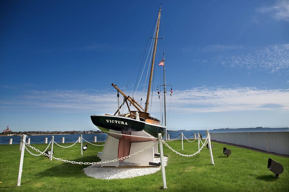 author discusses kennedy family's tradition of sailing the