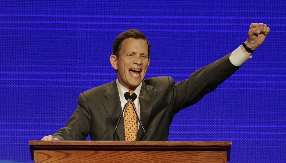 Massachusetts state Treasurer Steve Grossman acknowledges the cheers of supporters as he address delegates at the state Democratic Convention on Saturday, June 14, 2014, in Worcester, Mass. (AP)