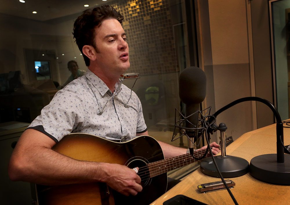 Garret "G. Love" Dutton performing live at WBUR. (Robin Lubbock/WBUR)
