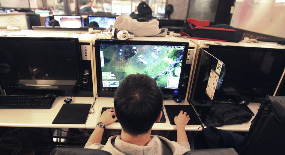 Ethan Gilsdorf: "Our digitally tethered, couch potato lifestyle has reached its logical conclusion. Namely, death and ignorance." (Ahn Young-joon/AP)