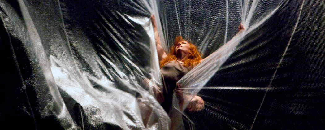 Tania Pérez-Salas Compañia de Danza in "Ex-Stasis" (Andrea López)