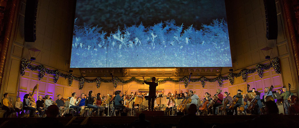 Keith Lockhart conducts the Boston Pops’ final rehearsal before their 2014 holiday season premiere. (Jesse Costa/WBUR)