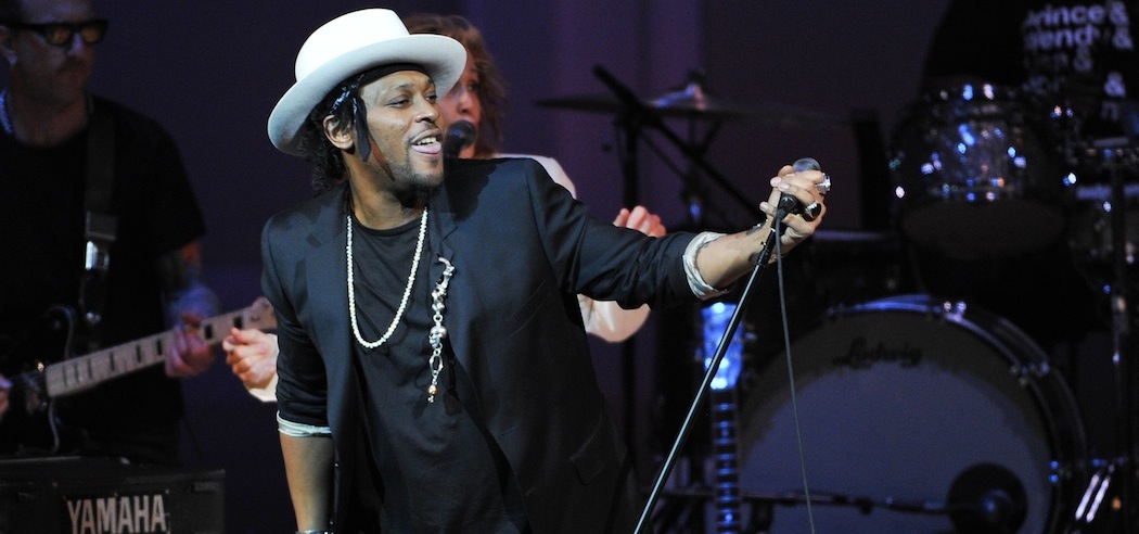 D'Angelo performing at "The Music of Prince" at Carnegie Hall in 2013. (Evan Agostini/Invision/AP)
