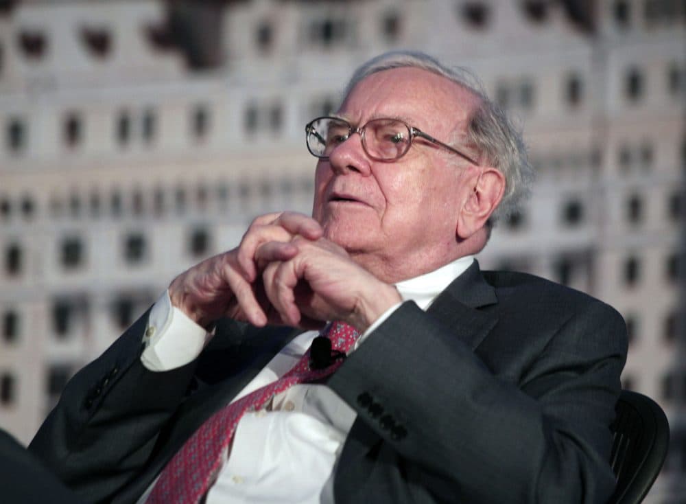 Billionaire investor Warren Buffett speaks at an event called, "Detroit Homecoming" September 18, 2014 in Detroit, Michigan. (Bill Pugliano/Getty Images)