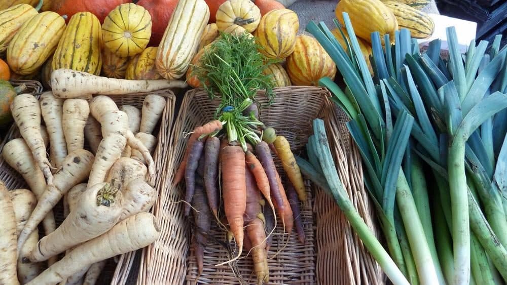Farmers markets have enjoyed renewed growth over the last 20 years across the U.S. (Charles Roffey/Flickr)