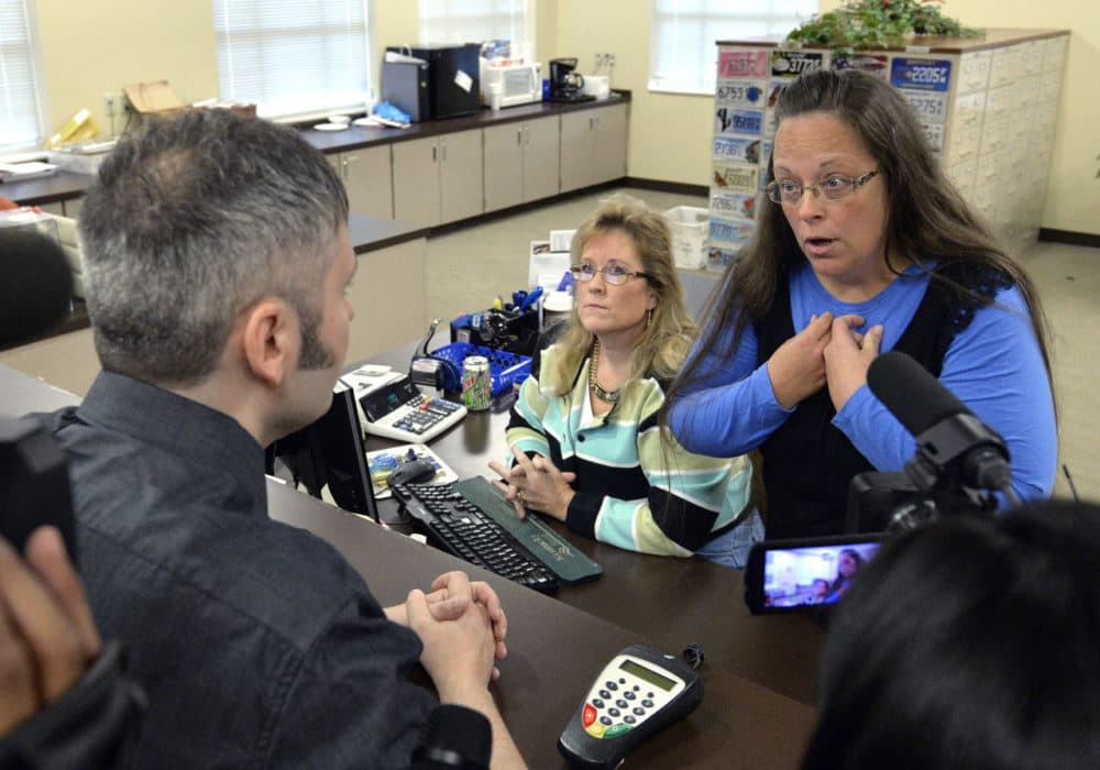 Kentucky Clerk Still Refuses To Issue Same Sex Marriage Licenses 