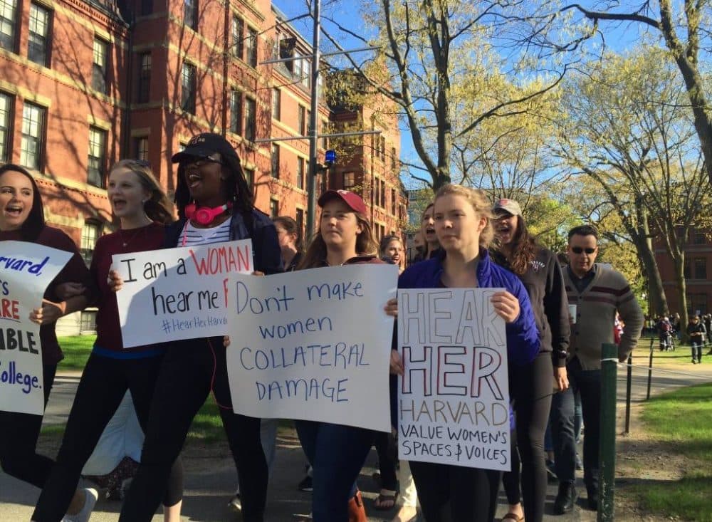 Harvard Students Protest Move Against Final Clubs, Fraternities And ...