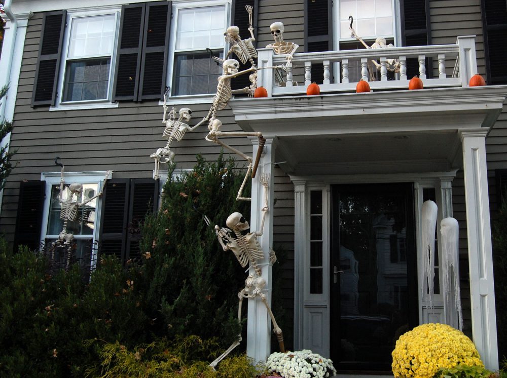 Where To Find The Creepiest Halloween Decorations Around Boston | The ...
