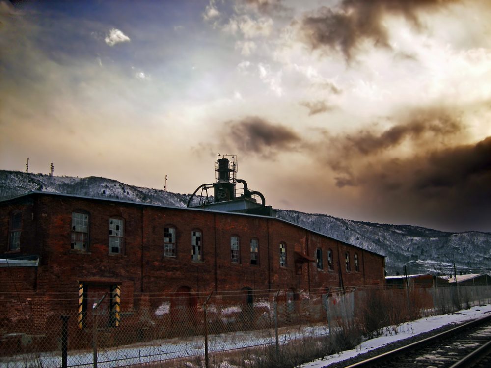 An abandoned industrial building in southern Carbon County in Pennsylvania. (Nicholas A. Tonelli/Flickr)