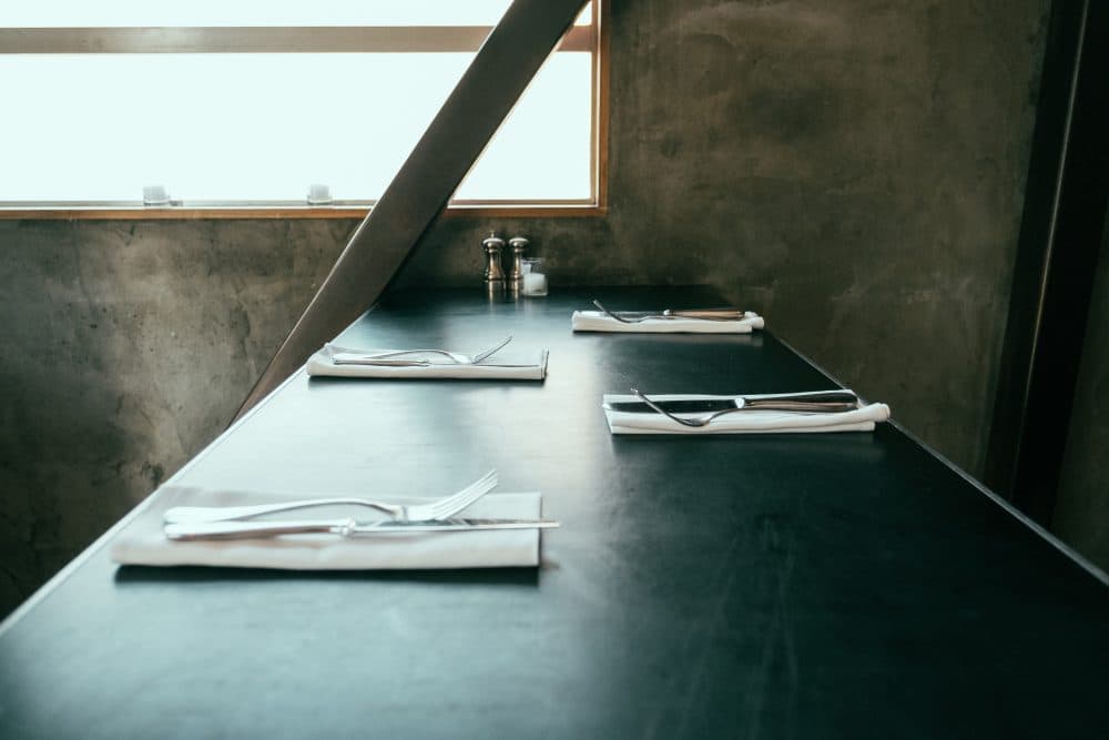 Reporter Kevin Alexander says he believes there's a glut of middle-range, upscale pub-food restaurants that can't sustain themselves. (Matt Jones/Unsplash)