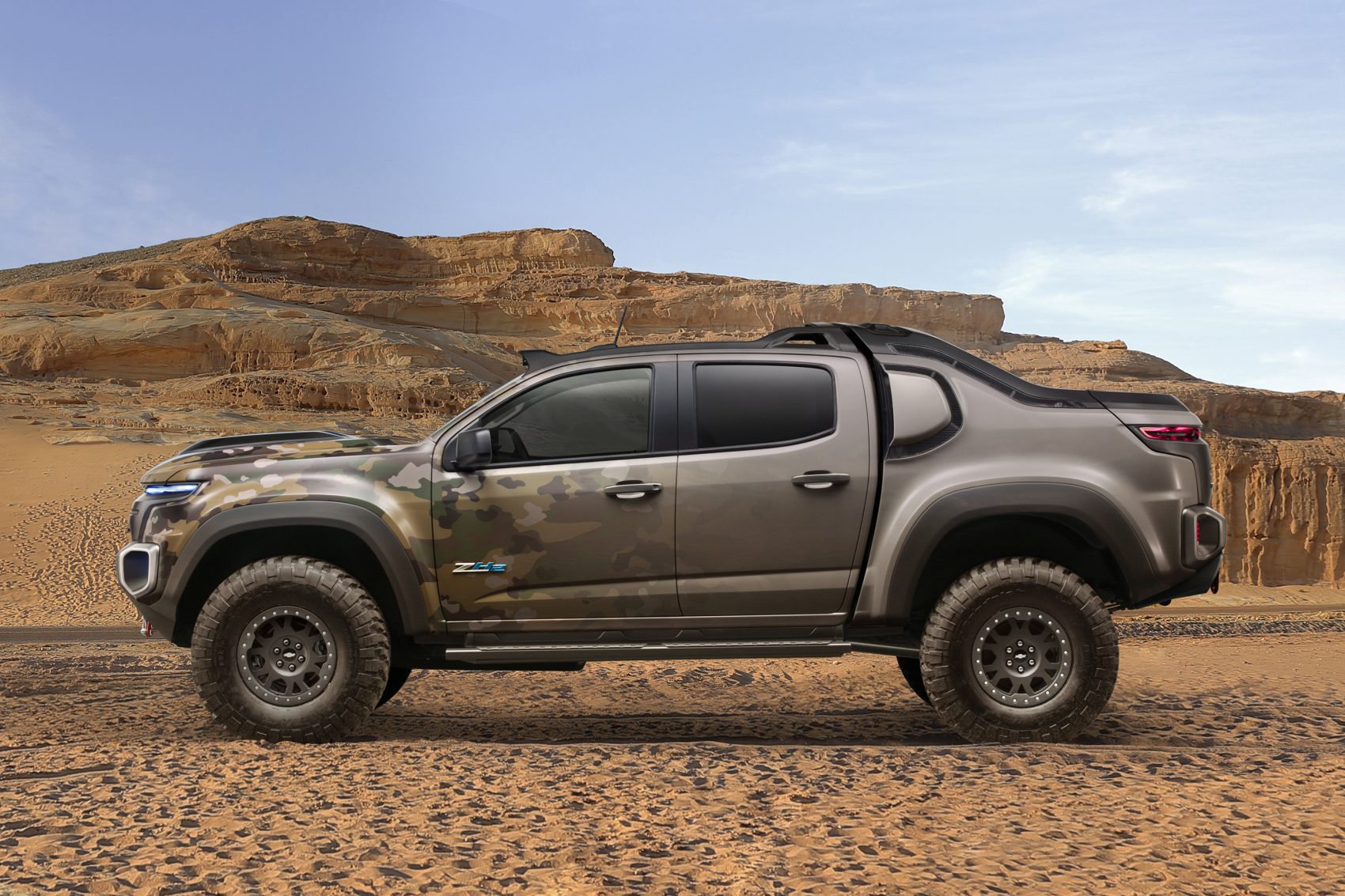 The Chevrolet Colorado ZH2 fuel cell electric vehicle, a concept that marries fuel cell technology and its advantages of on-board water production, exportable electric power and near silent operation with extreme off-road capability. (Courtesy General Motors)