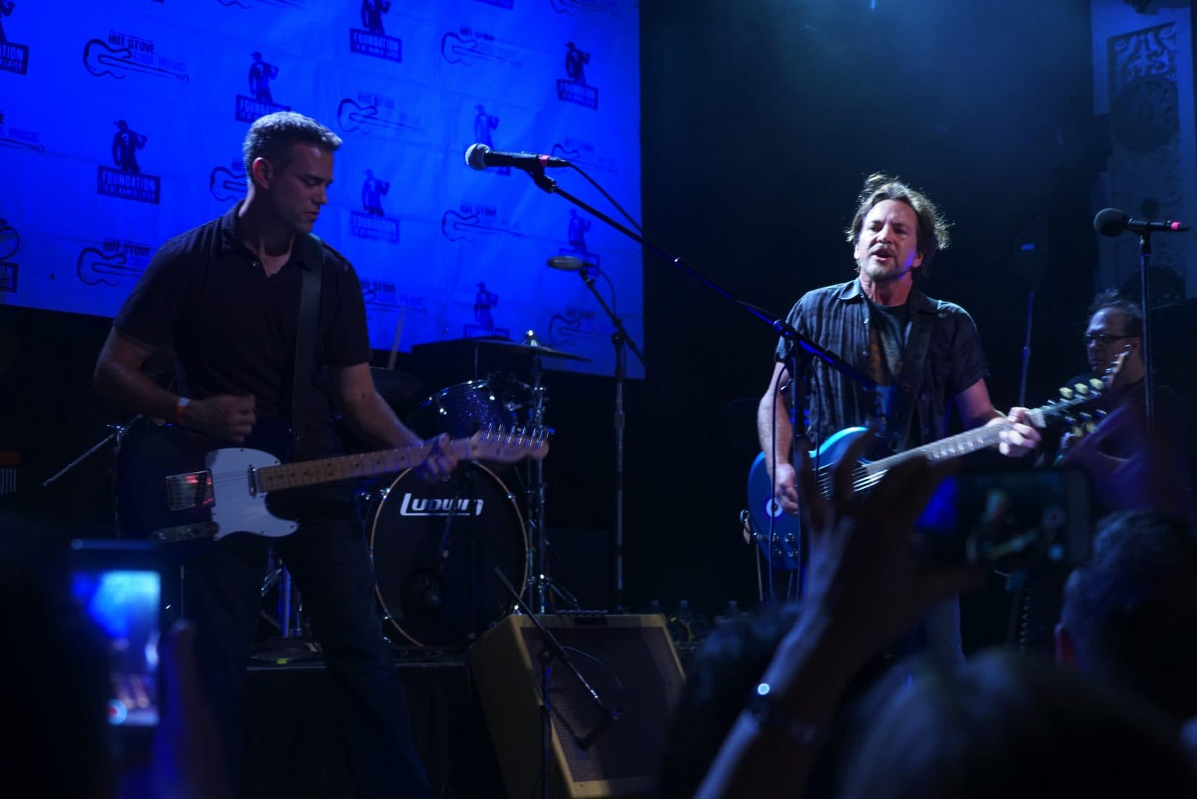 Eddie Vedder and Theo Epstein during HSCM Chicago in 2016. (Courtesy Steve Saleeba)