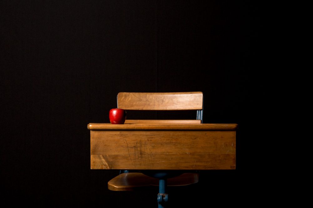 A desk. (JJ Thompson/Unsplash)