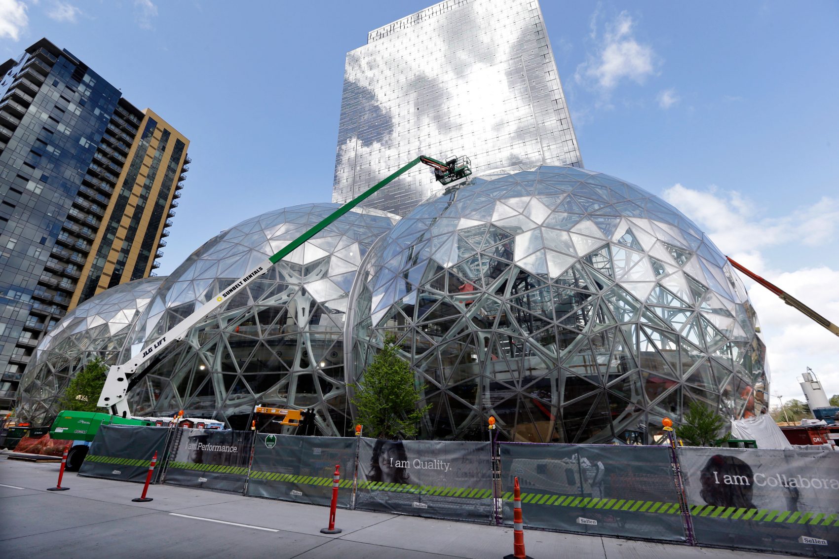 amazon-wants-a-second-hq-and-walsh-says-boston-will-be-laser-focused