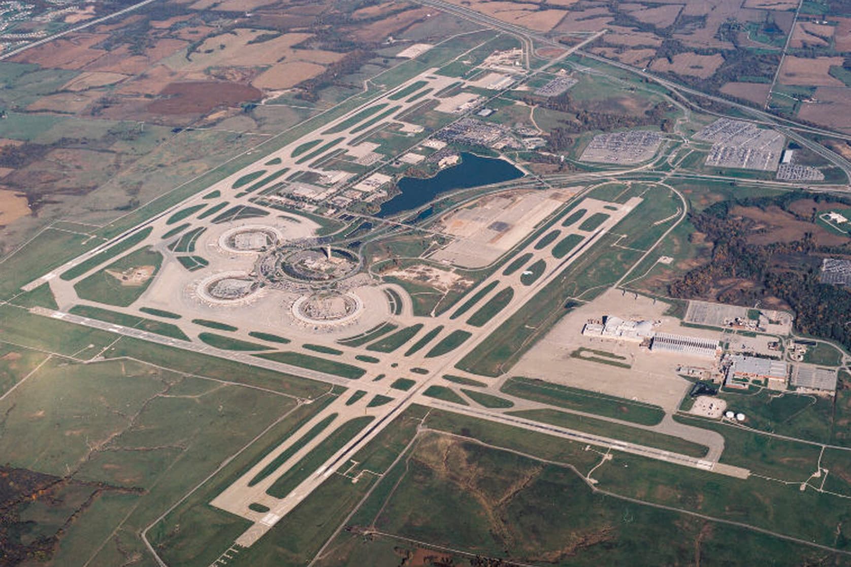 car rental at kansas city international airport