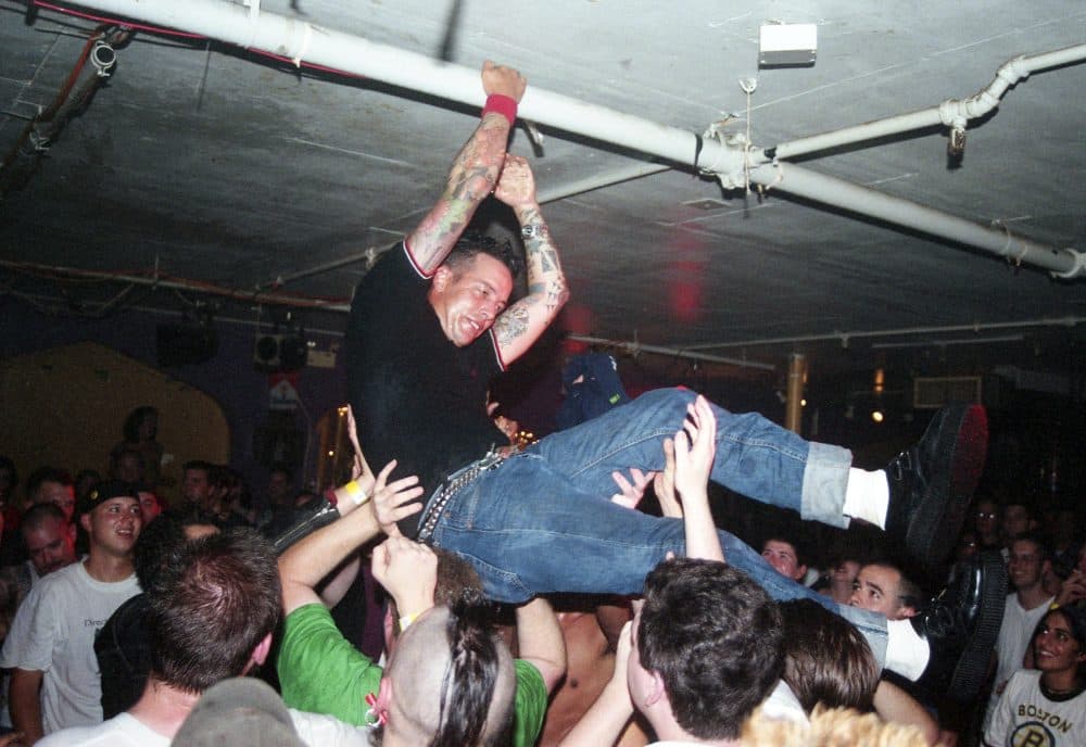 Lenny Lashley of Darkbuster during the band's "farewell show" at The Middle East on July 28, 2001. (Courtesy of Jay Hale)
