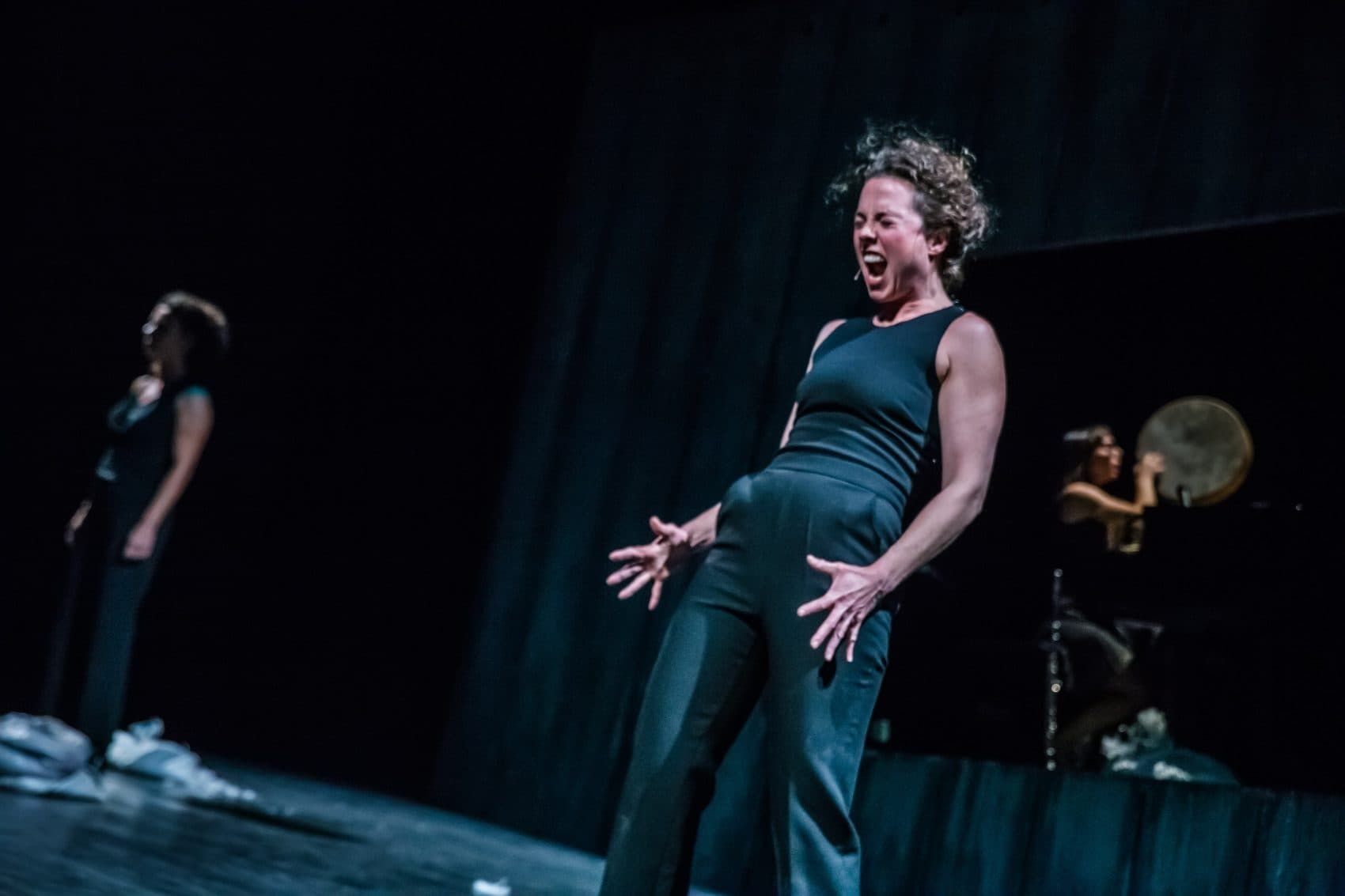 American actor Catherine Gowl performs one of her monologues in "In The Eruptive Mode" (Courtesy Ahmed Masalmani)
