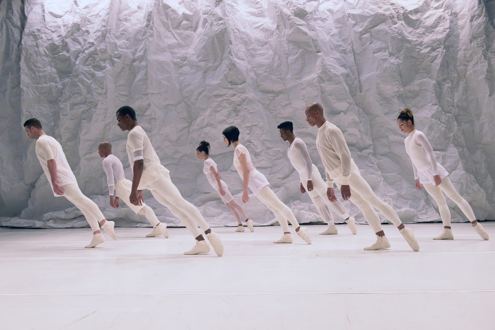 Grupo Corpo performing "Suíte Branca." (Courtesy Jose Luiz Pederneiras)