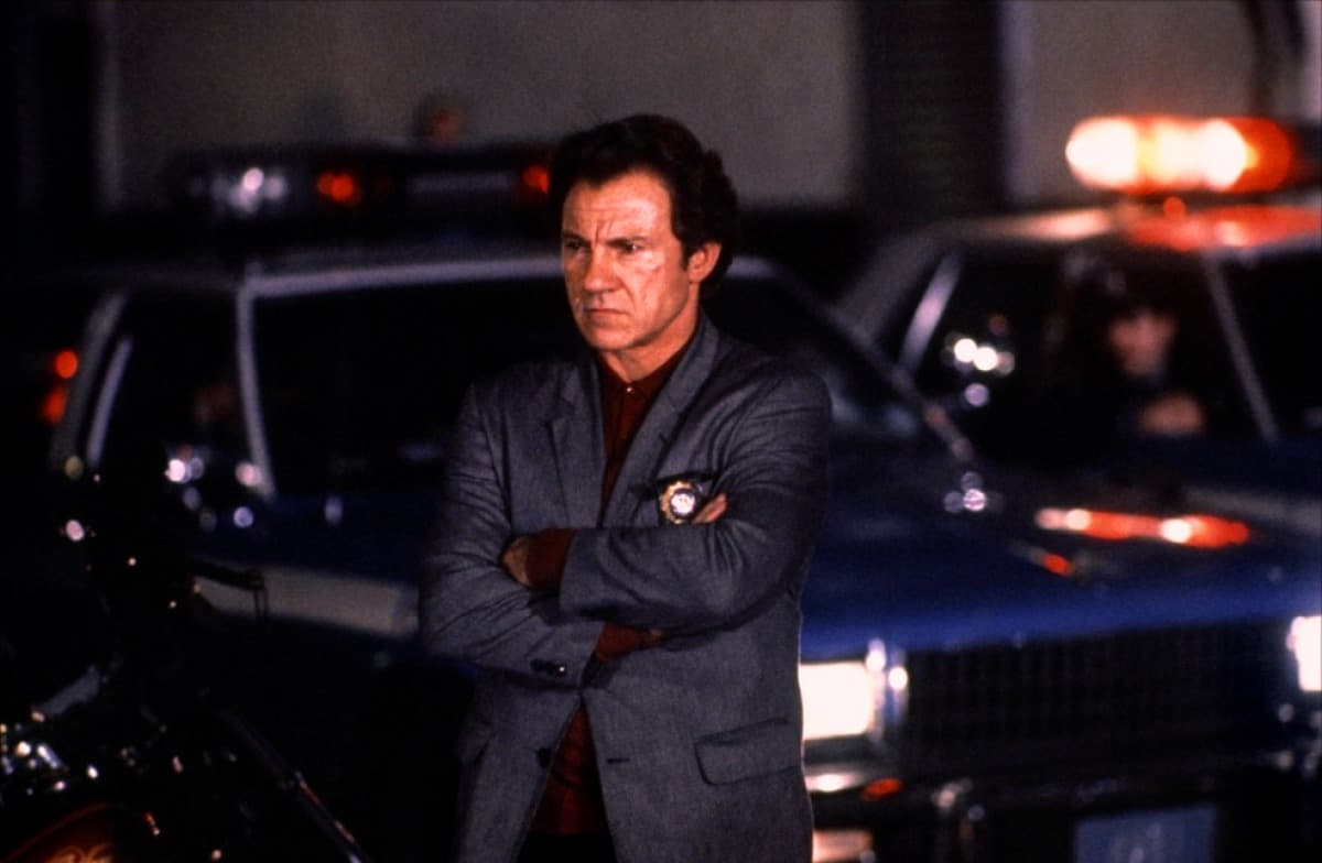 In 90s Indie Fashion A ‘bad Lieutenant Stumbles Toward Redemption