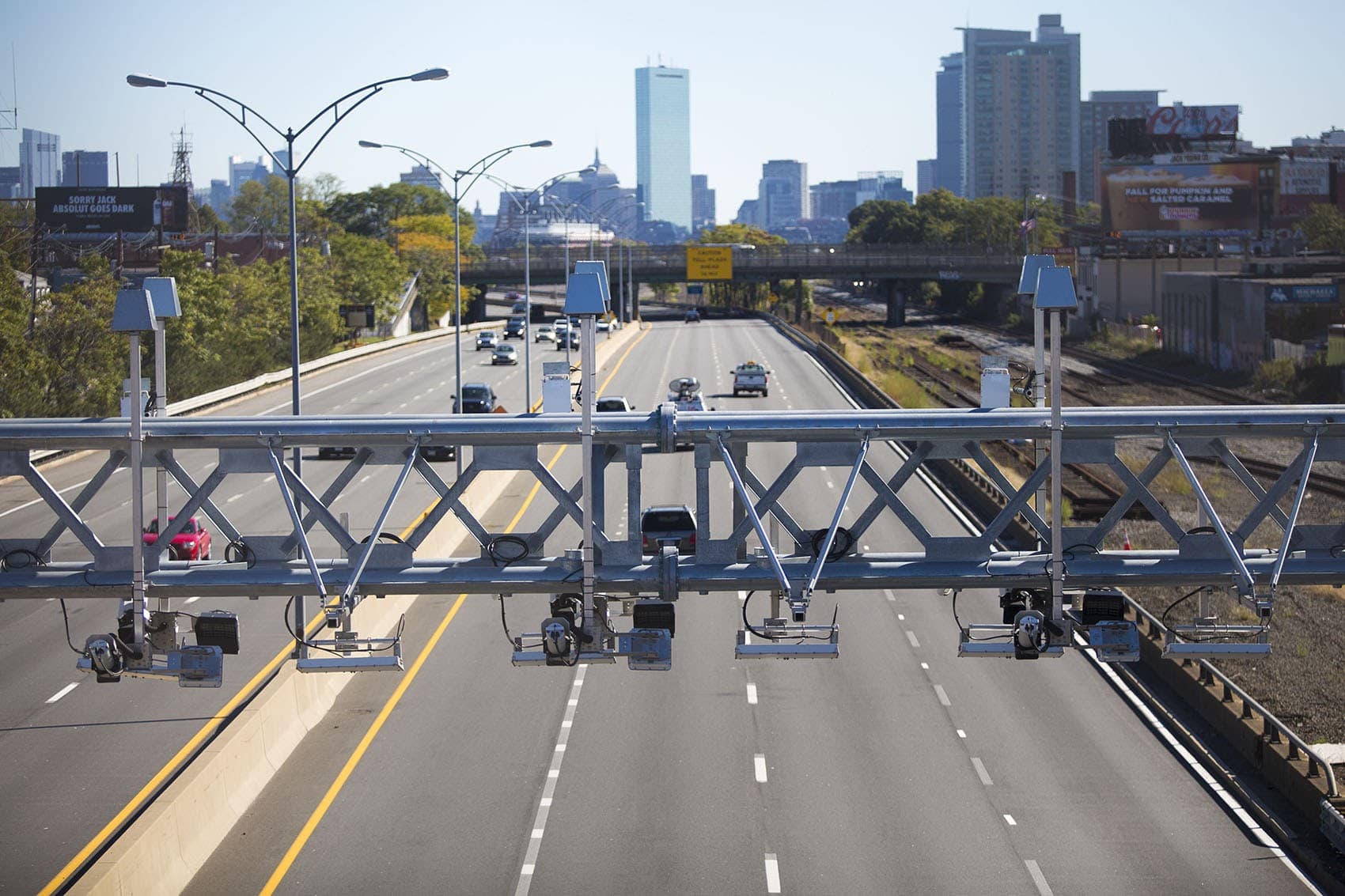 A toll gantry over the Mass. Pike (Jesse Costa/WBUR)