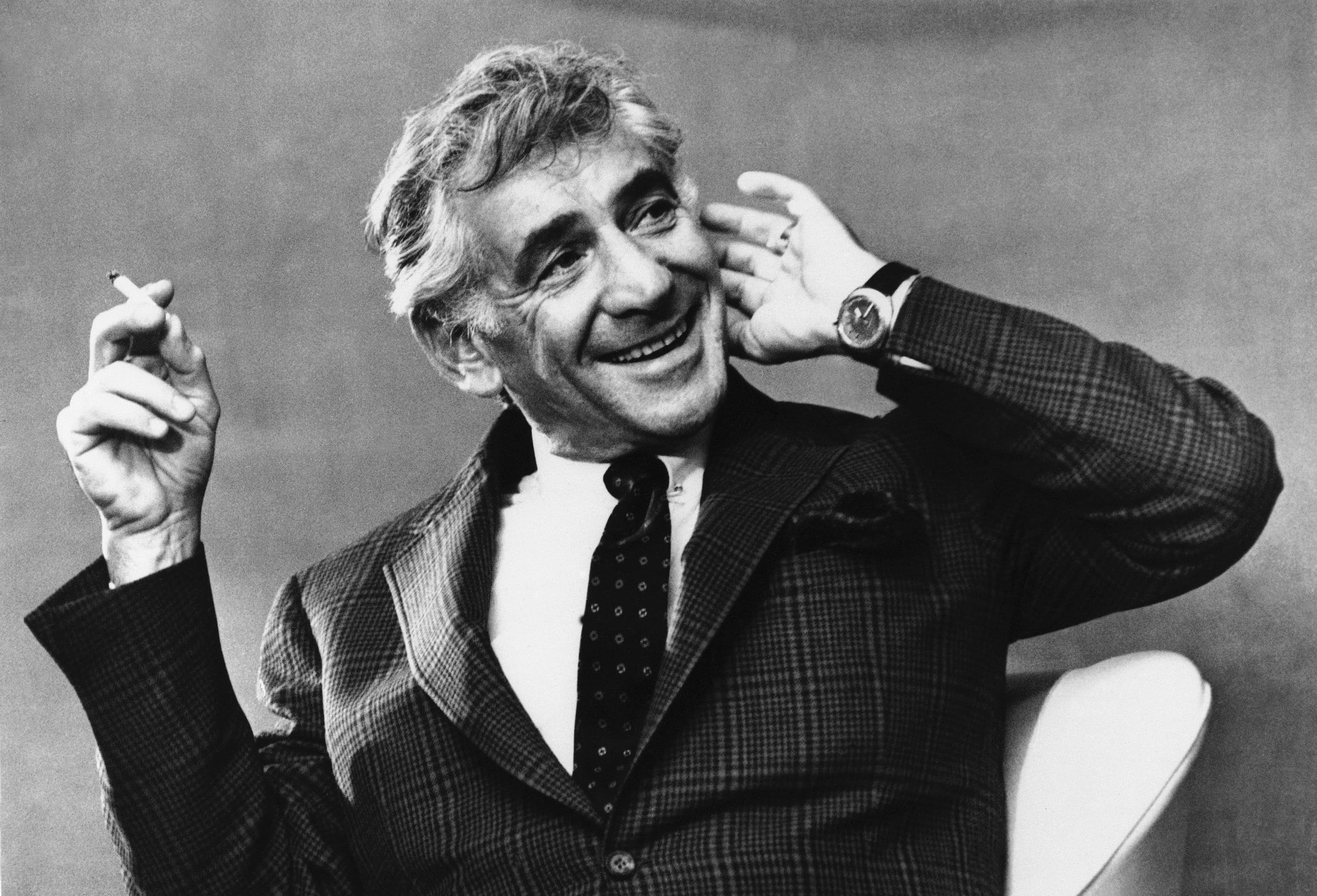 Leonard Bernstein in 1972 at a press conference in London. (AP)
