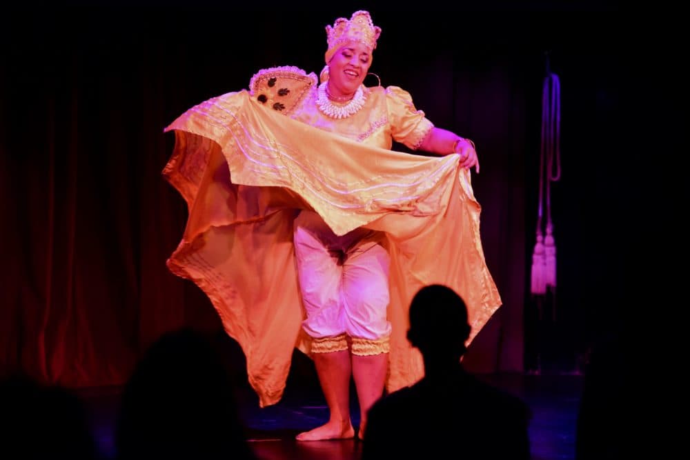 Yo Soy Lola members perform "Colores" at Oberon in Cambridge (Courtesy Vania Jasmin Arroyo)