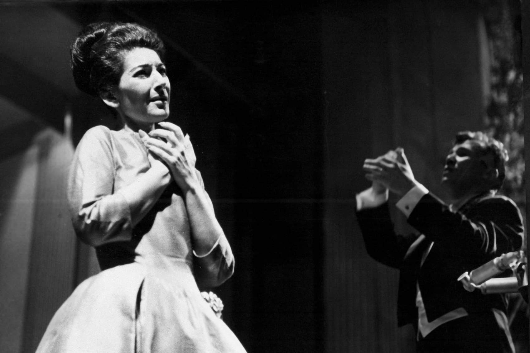 Soprano Maria Callas sings at the Theater de Champs Elysees in Paris, France, under the direction of Maestro Georges Pretre, June 5, 1963. (Jean-Jacques Levy/AP)