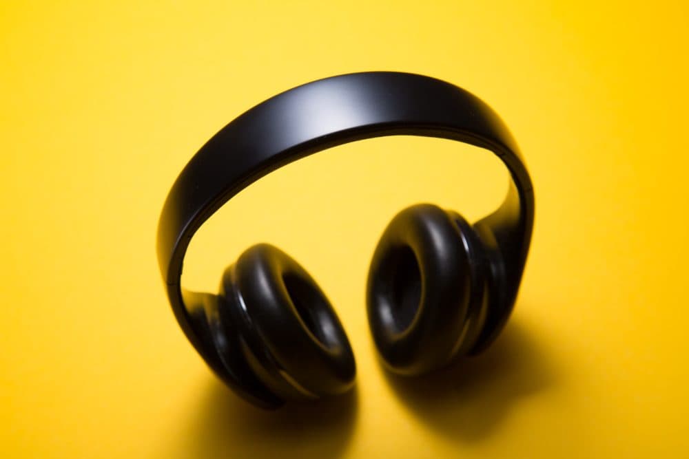 People who experience ASMR say certain sounds give them pleasurable brain shivers, and one scientist says her research is beginning to confirm that. (Malte Wingen/Unsplash)