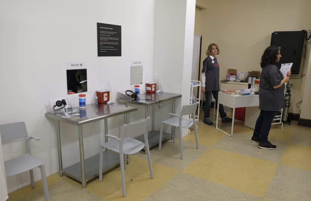 Pictured are booth injection stations at Safer Inside, a realistic model of a safe injection site in San Francisco, on Aug. 29, 2018. (Eric Risberg/AP)