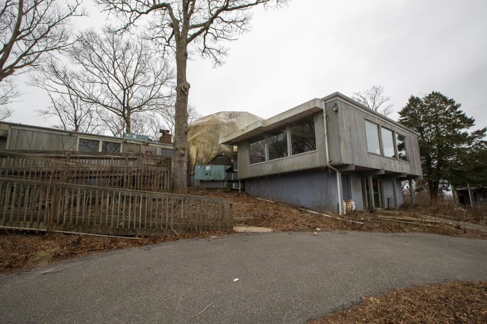 A annex of Fuller's Dome at Woods Hole. (Jesse Costa/WBUR)