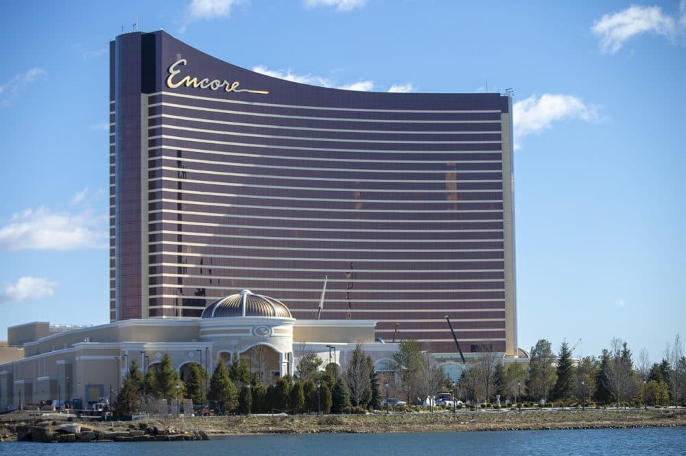 restaurants near encore casino boston