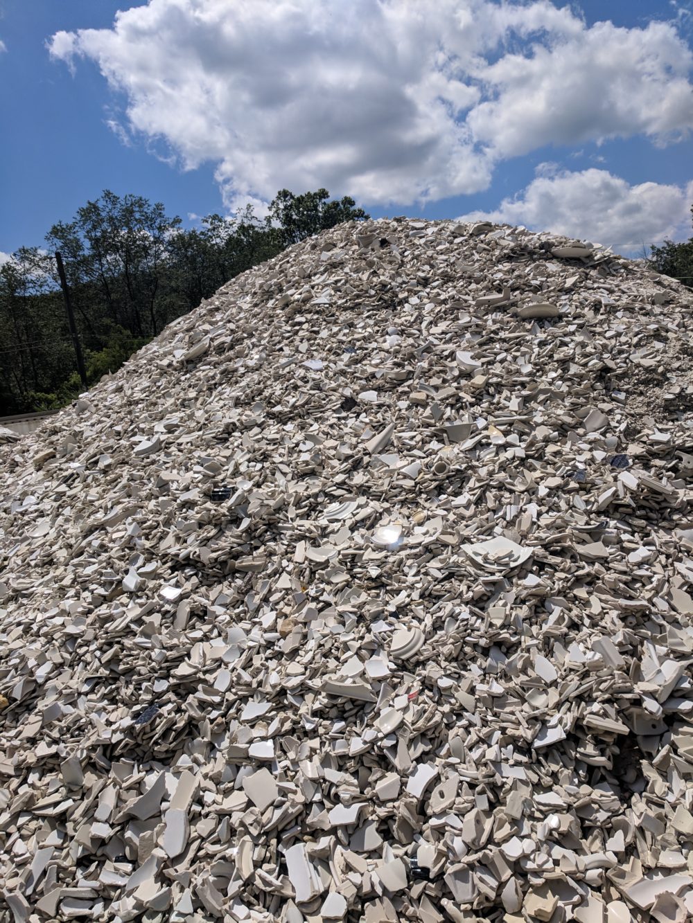 The infamous pile of plates (Ben Johnson/WBUR)