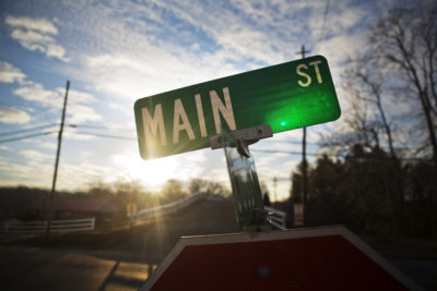 The sun rises over Main Street in Lula, Ga., in Hall County, Thursday, Jan. 12, 2017. (David Goldman/AP)