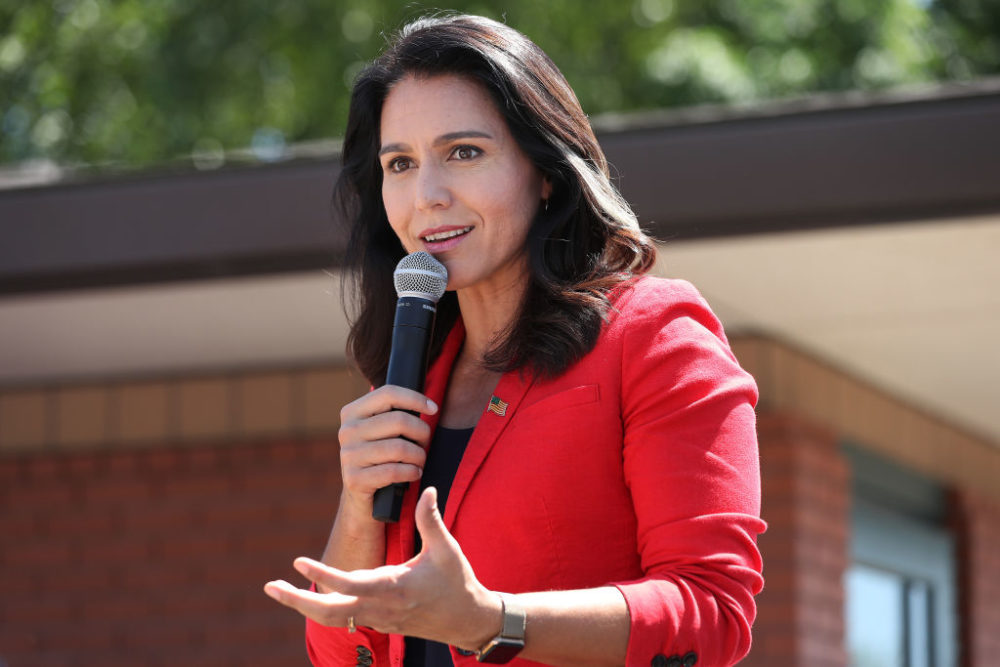 Democratic presidential candidate Rep. Tulsi Gabbard delivers a campaign speech at the Des Moines Register Political Soapbox during the Iowa State Fair. (Chip Somodevilla/Getty Images)