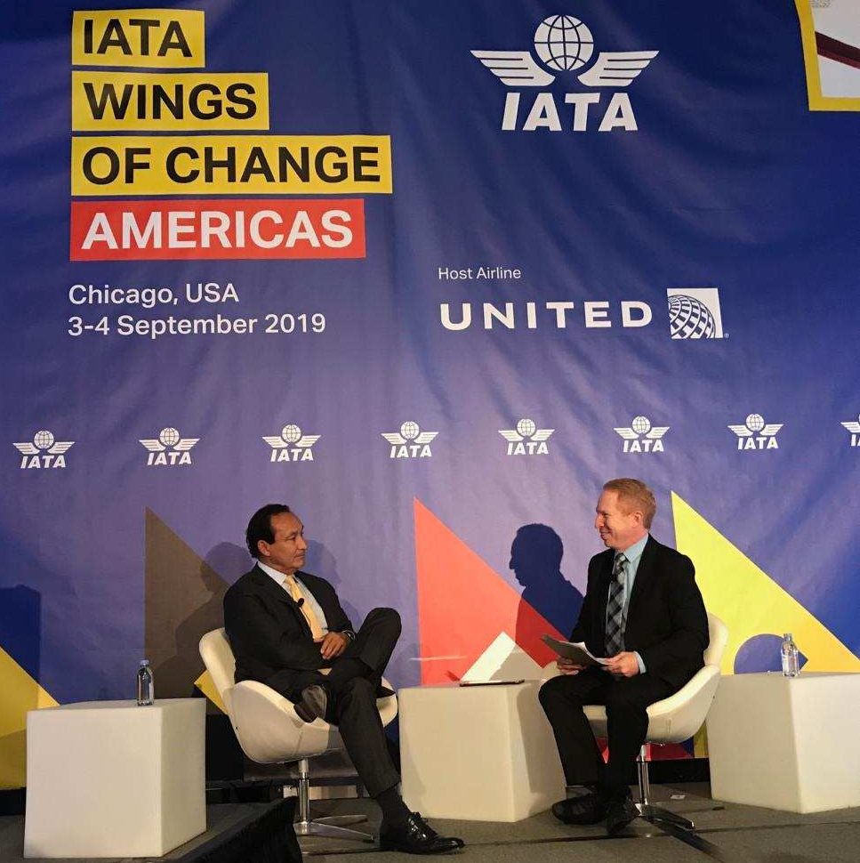 Here & Now transportation analyst Seth Kaplan interviews United Airline's CEO, Oscar Munoz. (Photo courtesy of Seth Kaplan)