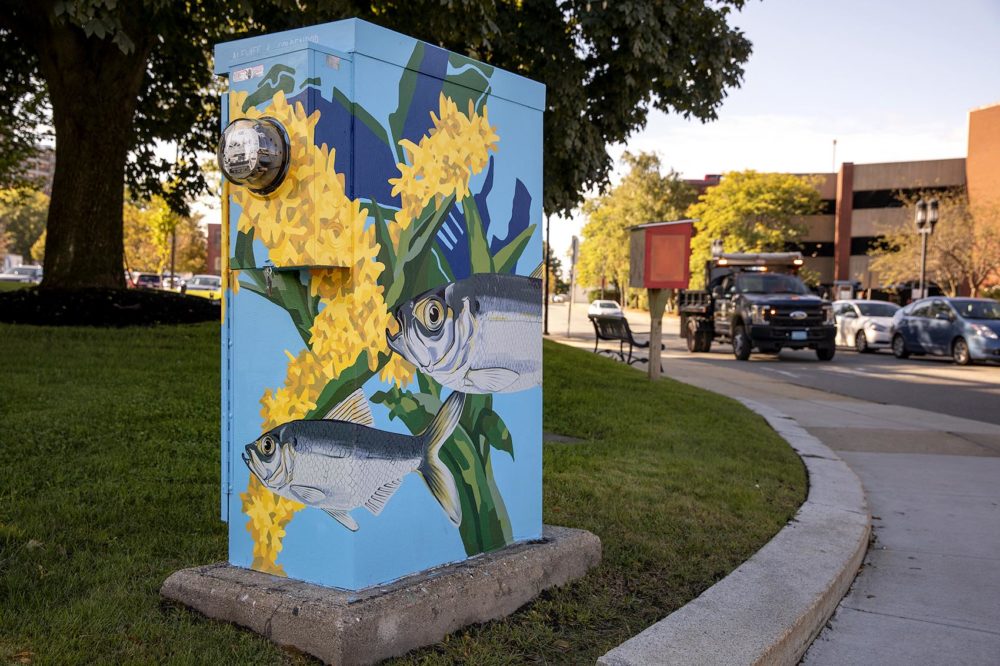 Sophy Tuttle's "Alewife & Goldenrod" on Salem Street in Medford. (Robin Lubbock/WBUR)